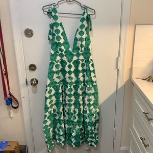 House of Harlow 1960 pretty green dress with ties on the shoulders